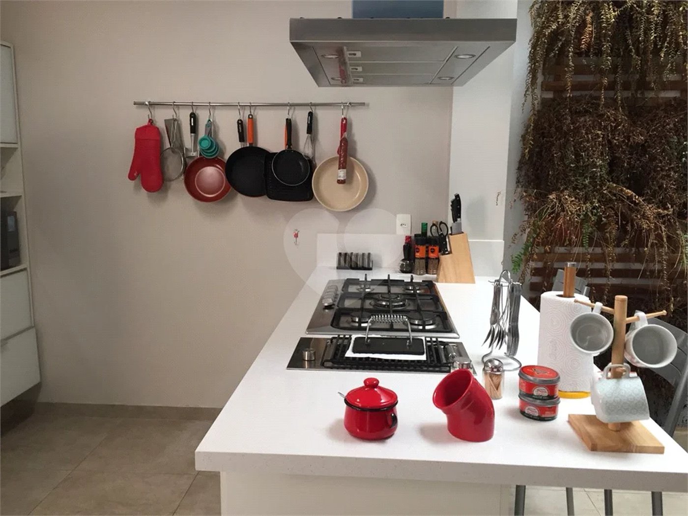 Sobrado à venda com 3 quartos, sendo 1 suíte, em Alto da Boa Vista, São Paulo, SP