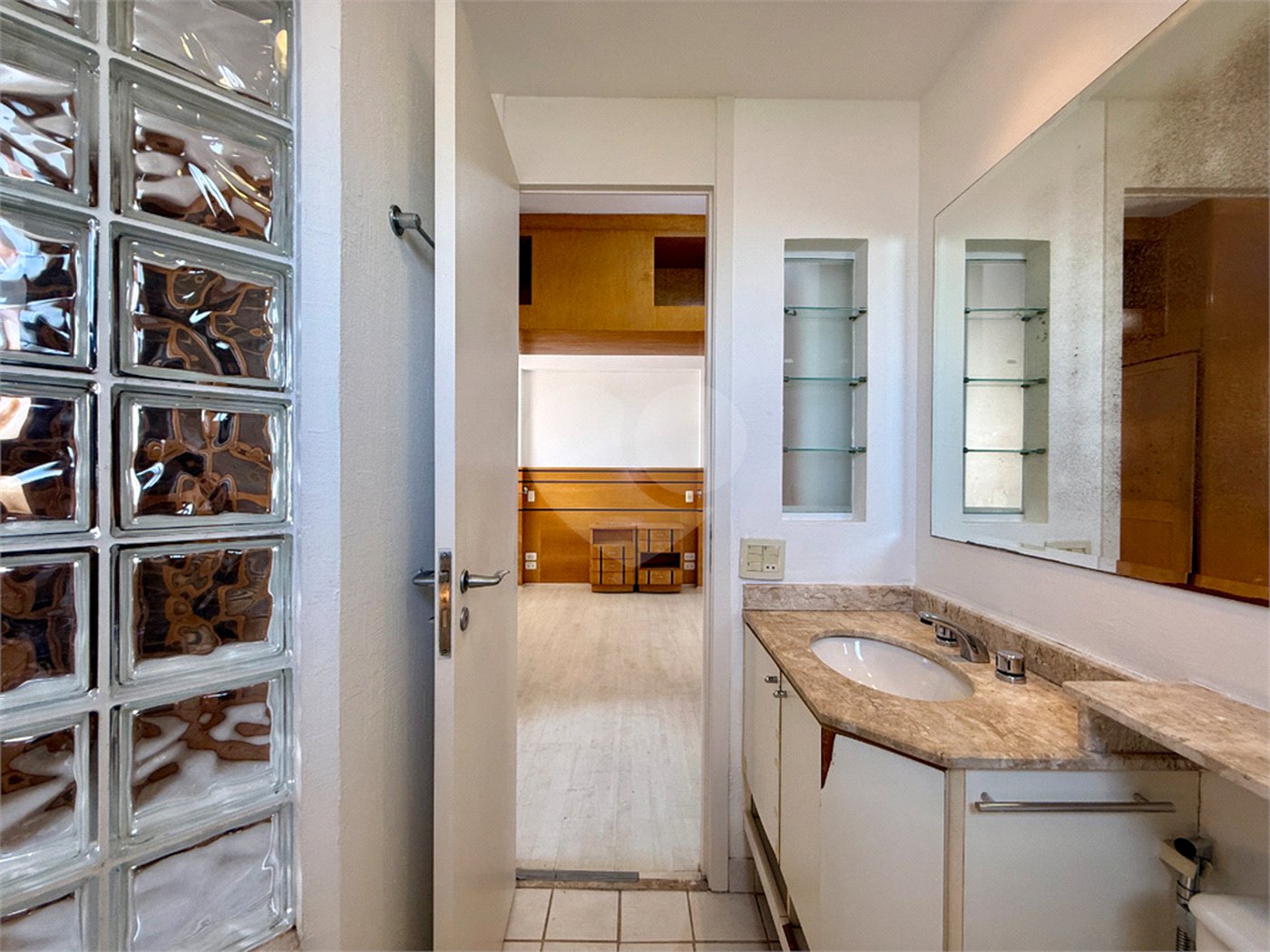 Apartamento à venda com 2 quartos, sendo 1 suíte, em Jardim Marajoara, São Paulo, SP
