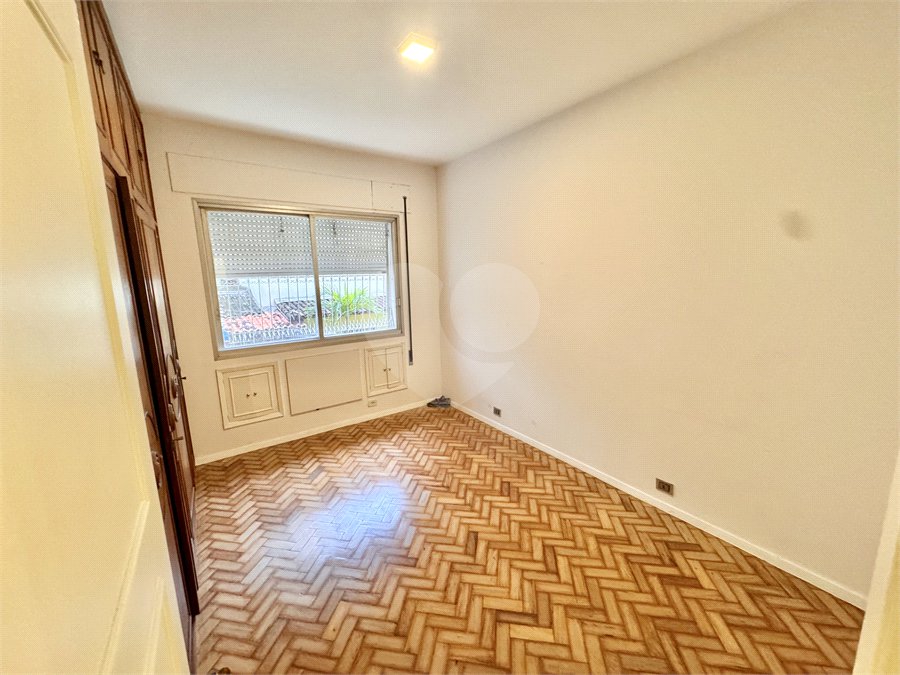 Apartamento à venda com 4 quartos, sendo 1 suíte, em Lagoa, Rio de Janeiro, RJ