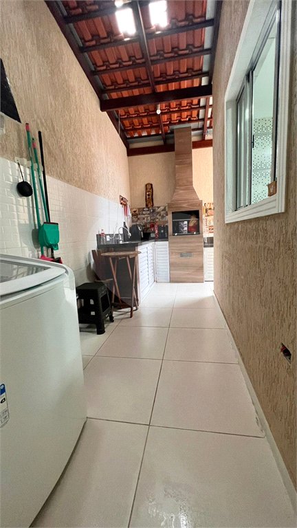 Casa à venda com 2 quartos no condomínio Rubi, Jacareí - SP