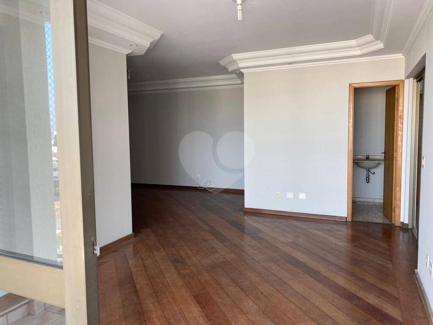 Apartamento à venda com 3 quartos, sendo 1 suíte, em Vila Costa, Suzano, SP