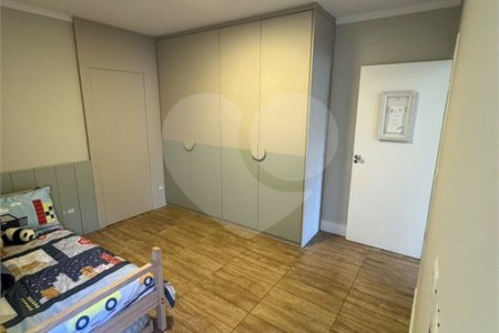 Sobrado à venda com 3 suítes em Horto Florestal, São Paulo, SP