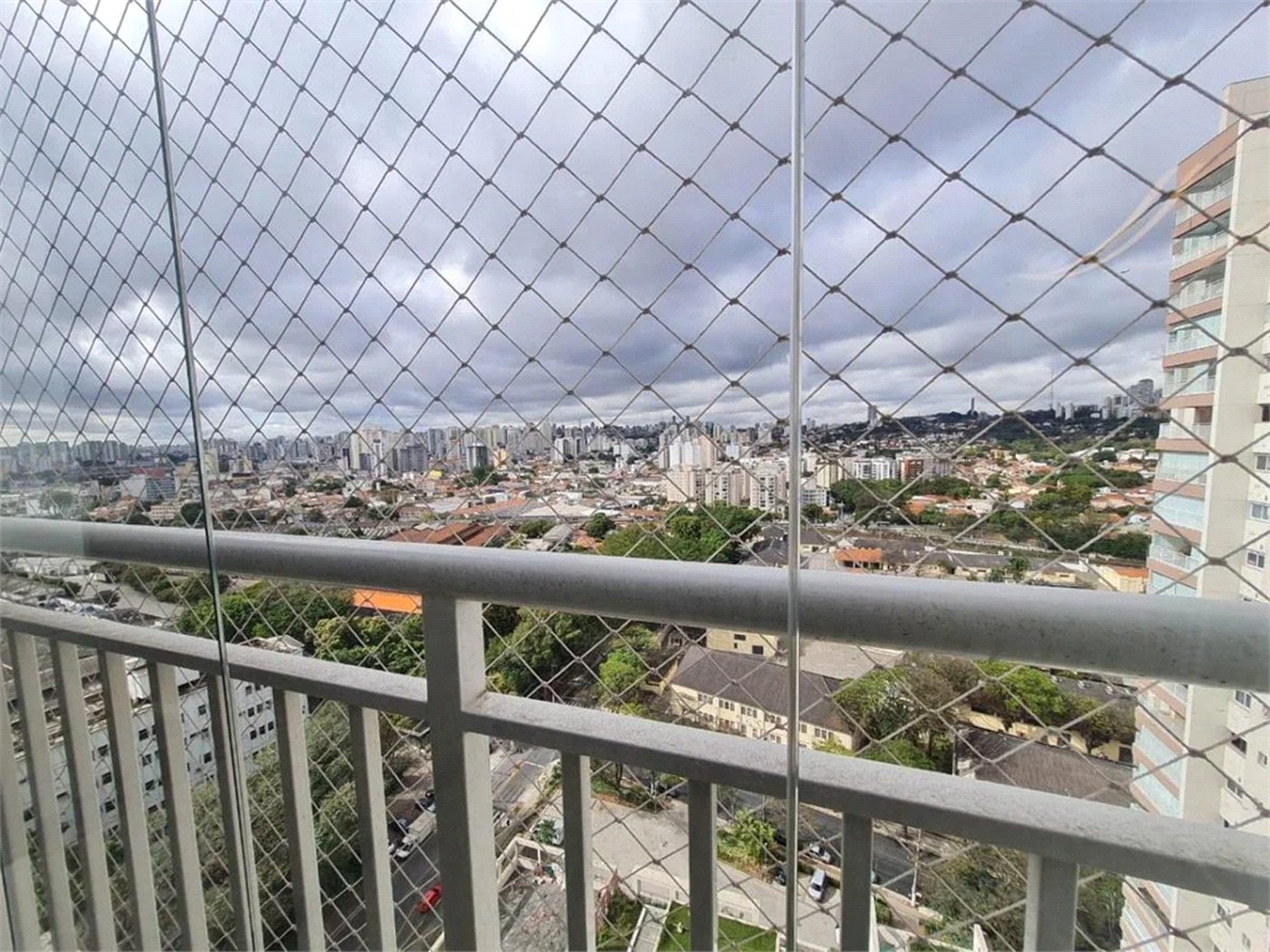 Apartamento à venda com 3 quartos, sendo 1 suíte, em Vila Anastácio, São Paulo, SP