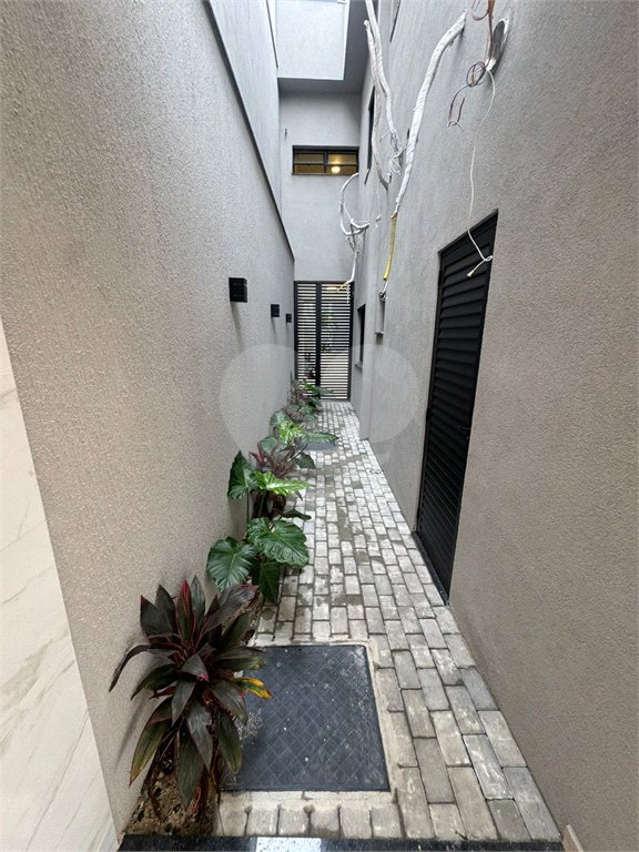Casa à venda com 5 quartos, sendo 4 suítes, no condomínio Grand Park, Rio de Janeiro - RJ