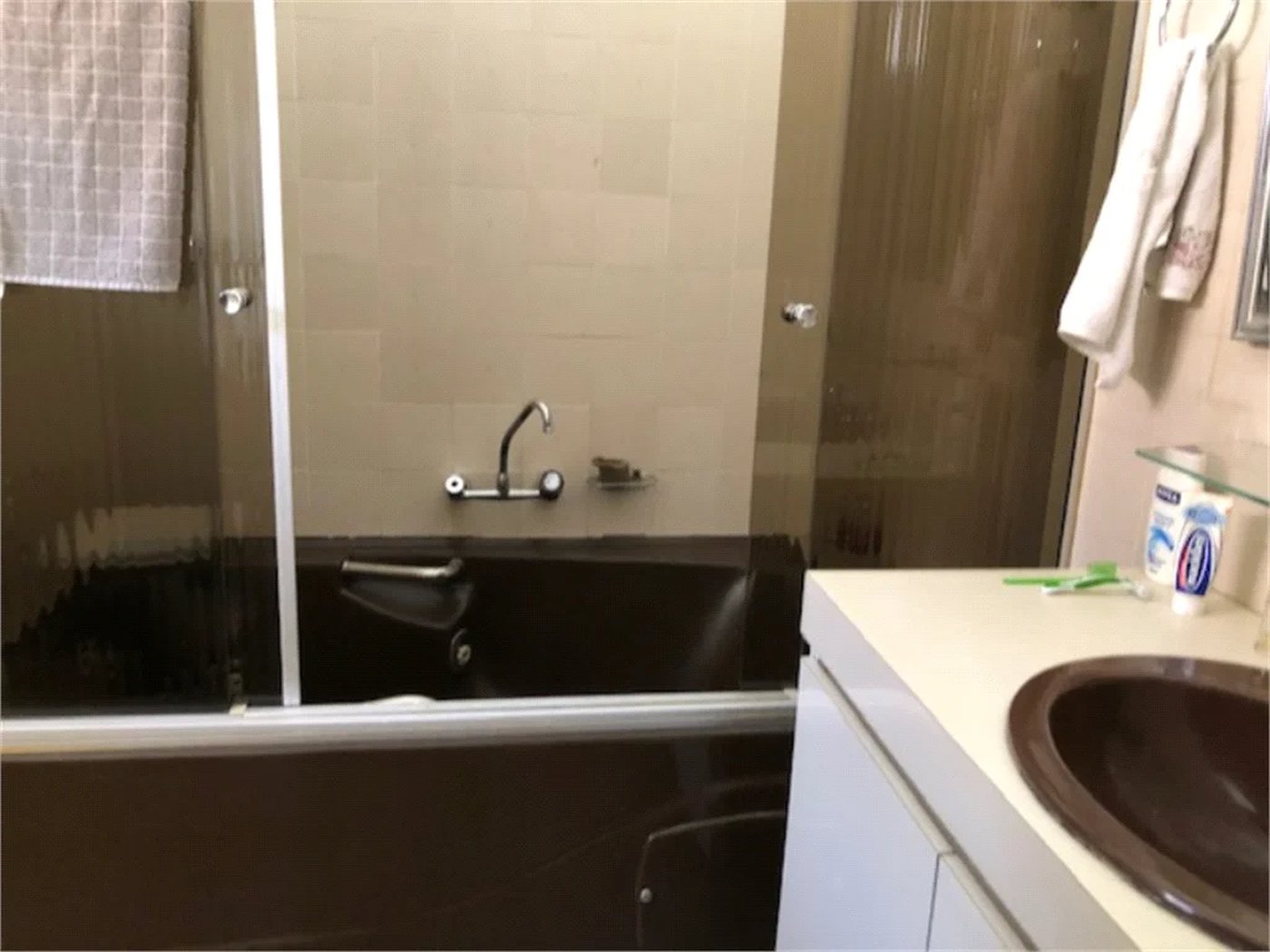 Casa à venda com 4 quartos, sendo 2 suítes,  em Jardim Leonor, São Paulo, SP