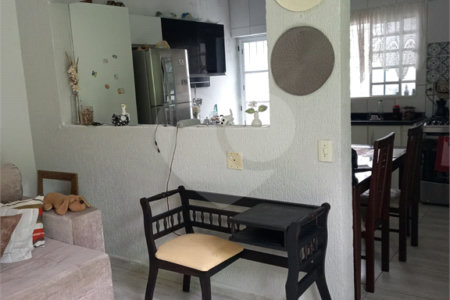 Casa à venda com 2 quartos no Centro, Bom Jesus dos Perdões, SP