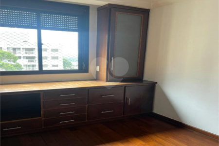 Apartamento à venda com 4 quartos, sendo 2 suítes, em Paraisópolis, São Paulo, SP