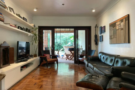Casa à venda com 4 quartos, sendo 1 suíte,  em Vila Morumbi, São Paulo, SP