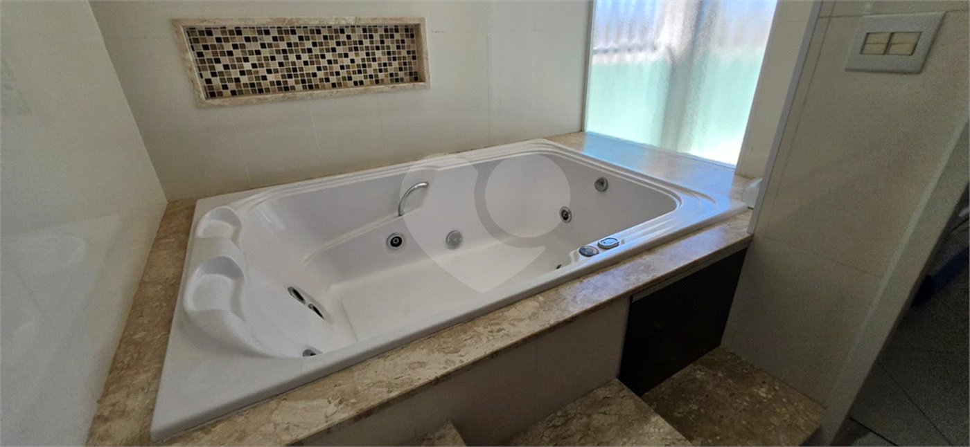 Casa Térrea à venda ou para alugar com 8 quartos, sendo 4 suítes, em Vila Pereira Barreto, São Paulo, SP