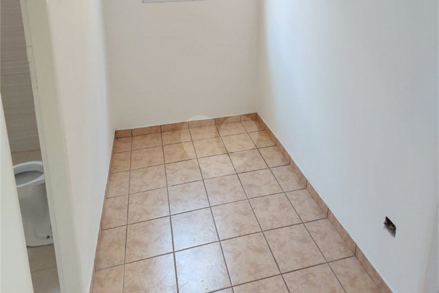 Sobrado à venda com 3 quartos, sendo 2 suítes, em Vila Paulicéia, São Paulo, SP