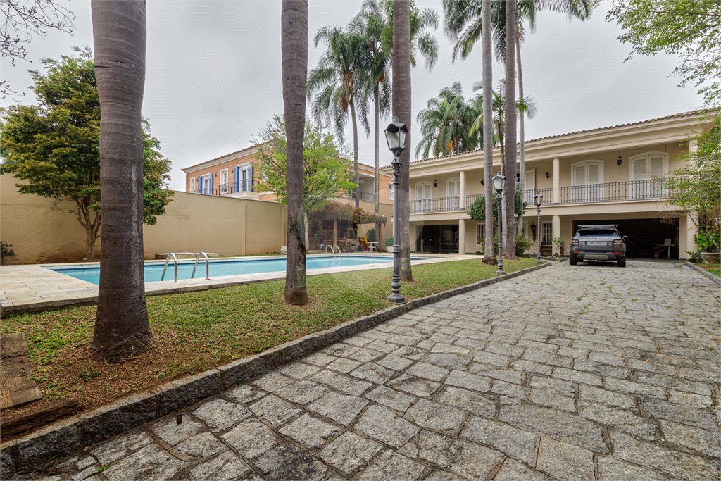 Casa à venda ou para alugar com 5 suítes em Alto da Boa Vista, São Paulo, SP