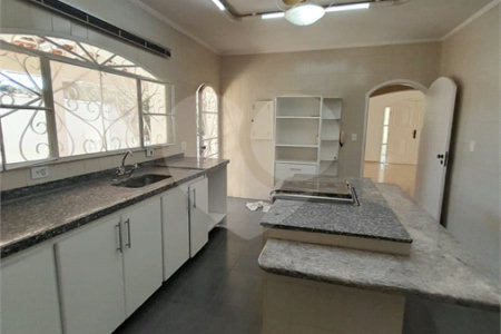 Casa à venda com 5 quartos, sendo 3 suítes,  no condomínio Estância Marambaia, Vinhedo - SP