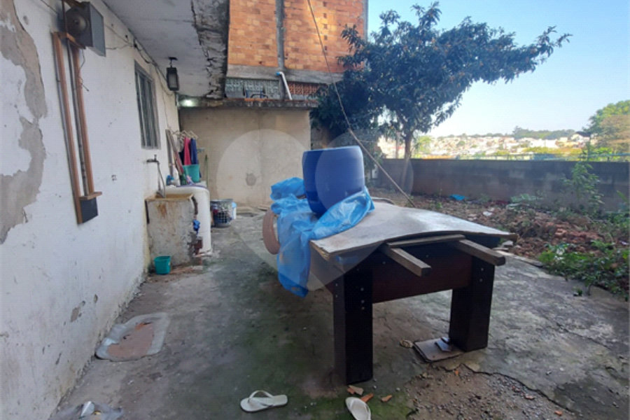 Sobrado à venda com 8 quartos no Brasilândia, São Paulo, SP