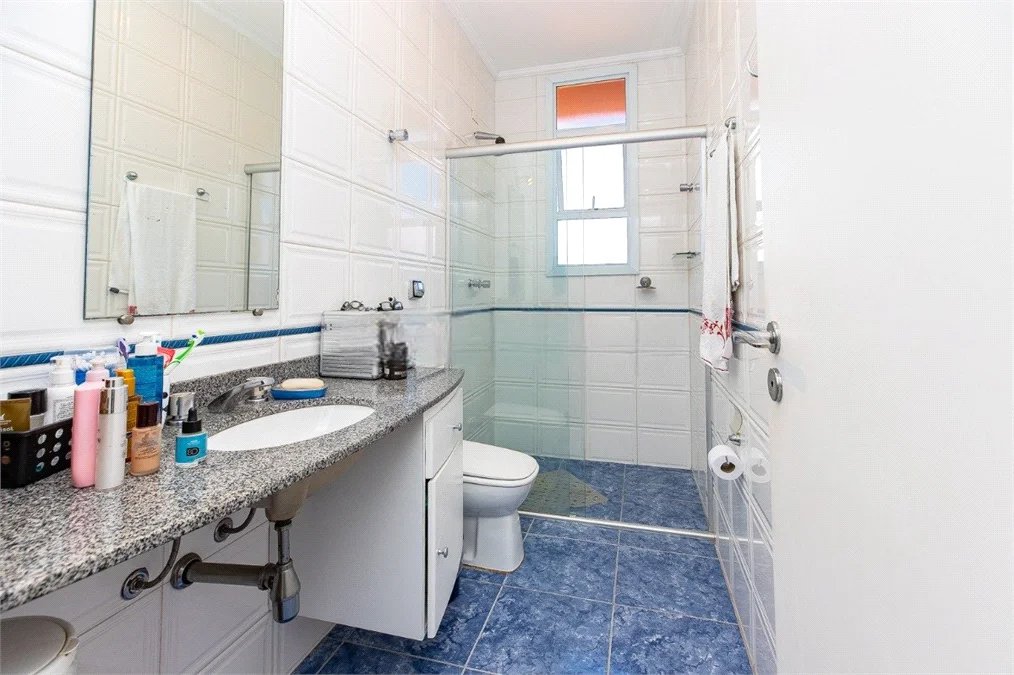Sobrado à venda com 4 quartos, sendo 2 suítes, em Vila Madalena, São Paulo, SP