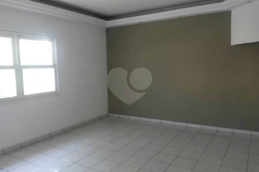 Sobrado à venda com 15 quartos, sendo 3 suítes, em Tucuruvi, São Paulo, SP