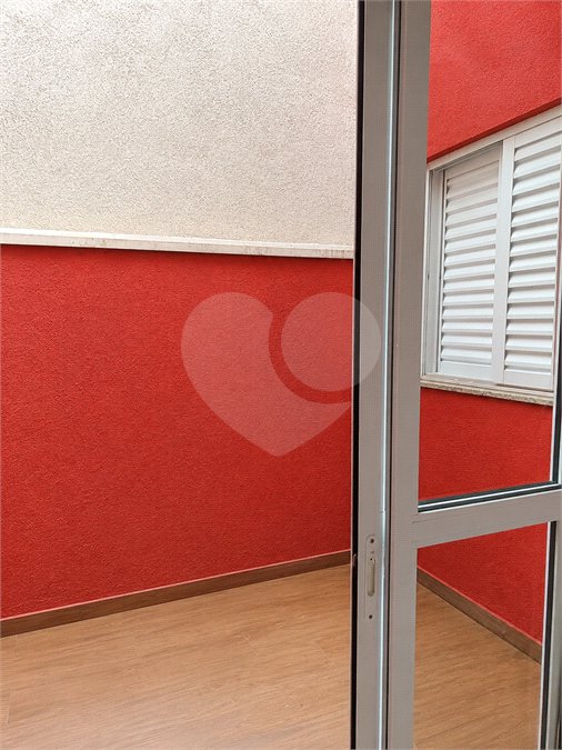 Sobrado à venda com 3 quartos, sendo 1 suíte,  em Vila Linda, Santo André, SP