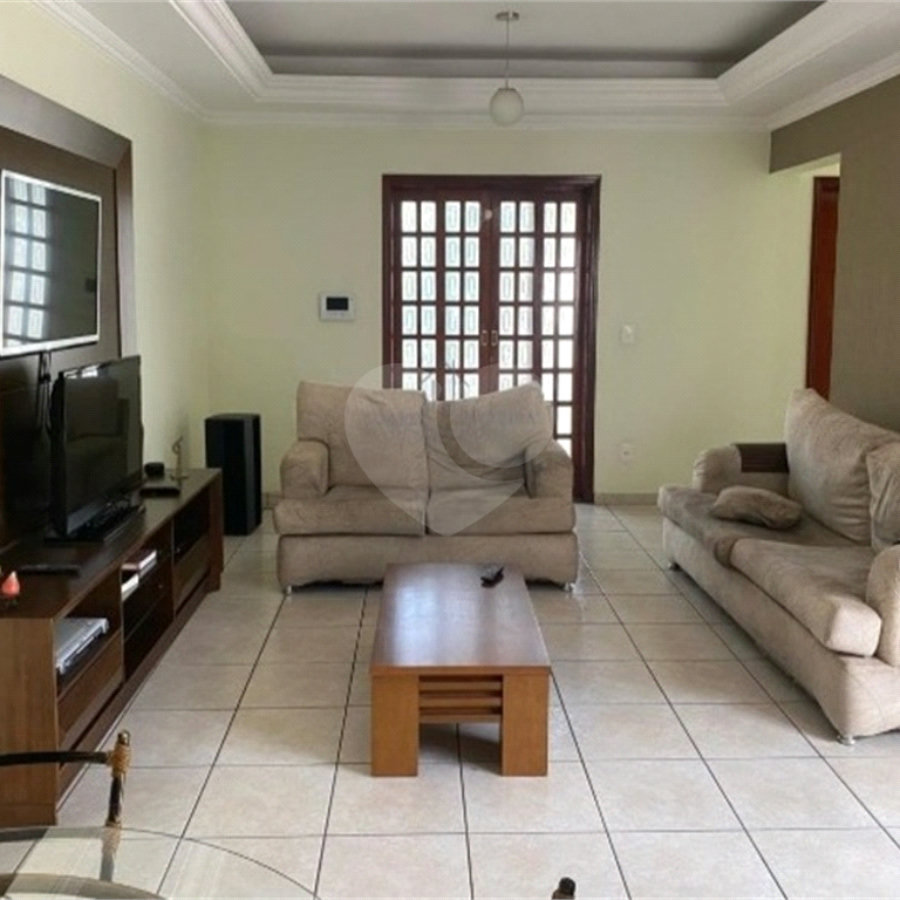 Casa à venda com 4 quartos, sendo 1 suíte, em Jardim Esplanada, Indaiatuba, SP