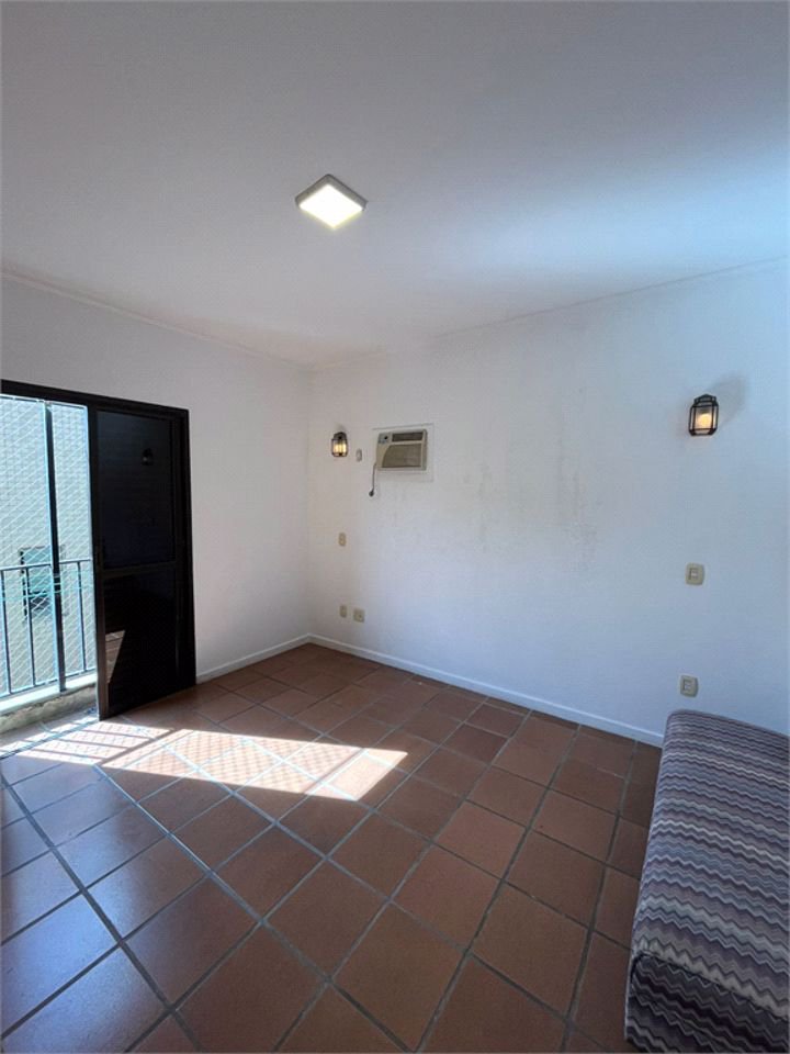 Apartamento com 4 dormitórios à venda, 259 m² por R$ 900.000,00 - Jardim Três Marias - Guarujá/SP