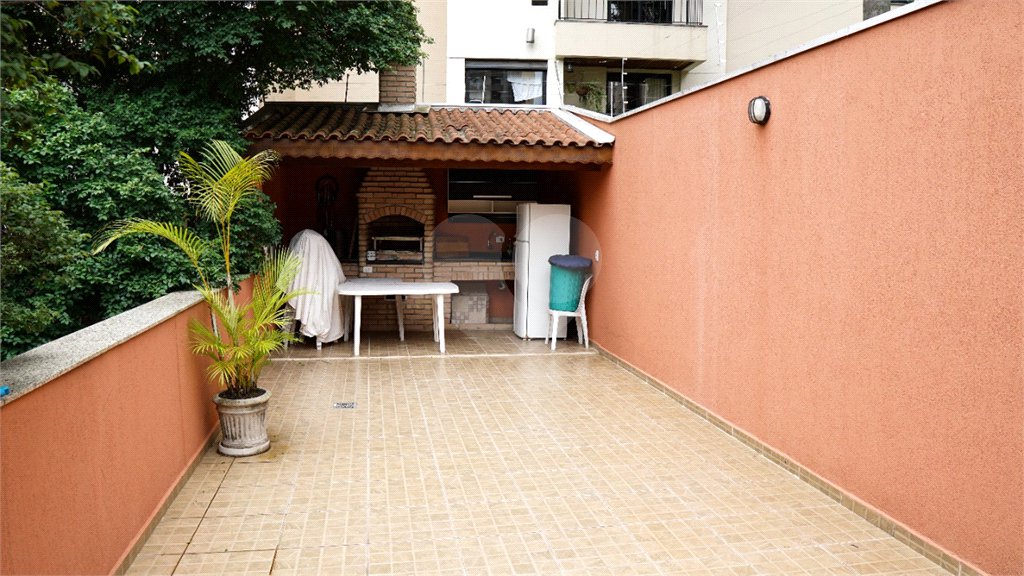 Sobrado à venda com 5 quartos, sendo 3 suítes,  em Santa Teresinha, São Paulo, SP