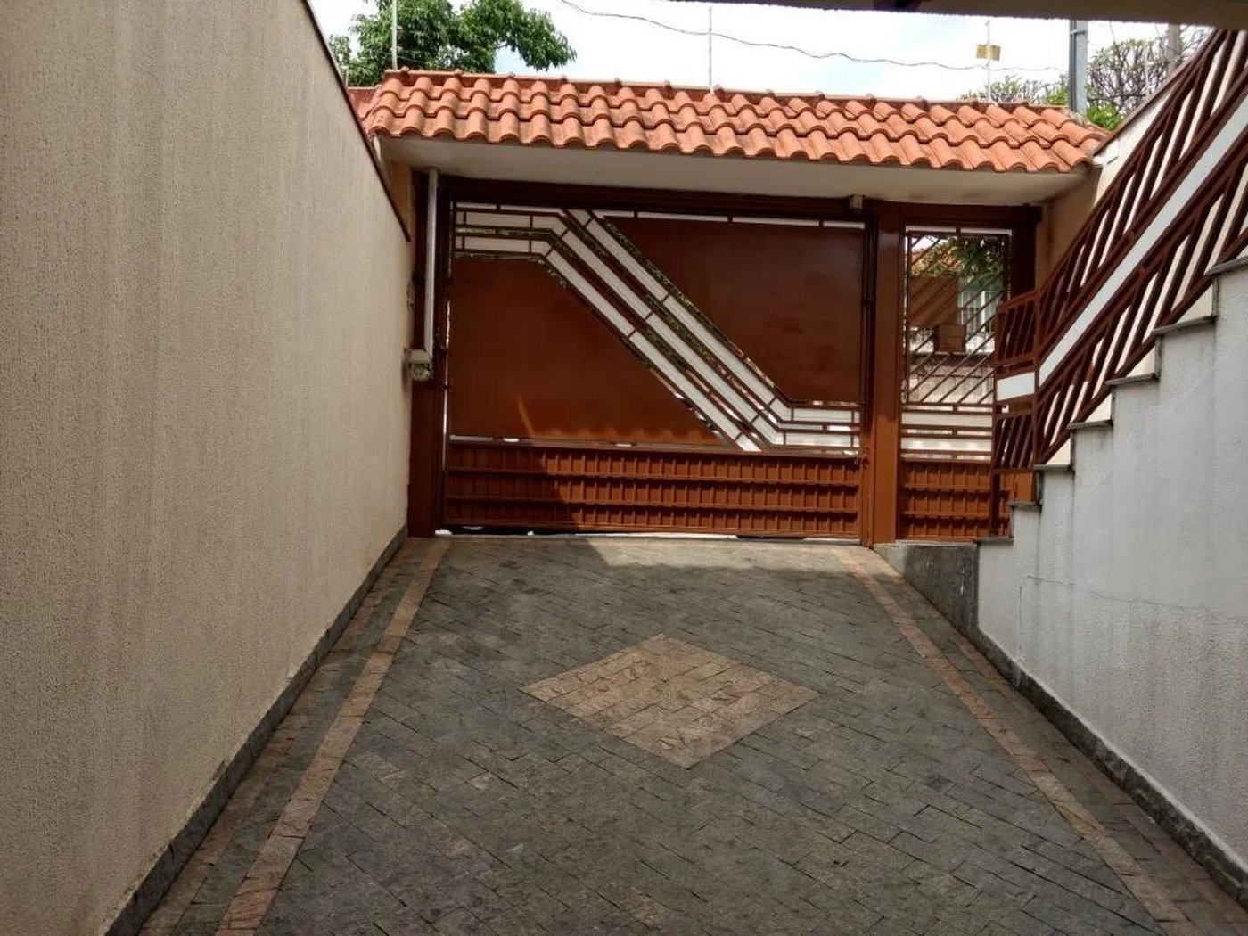 Sobrado à venda com 3 quartos, sendo 1 suíte,  em Jardim Monte Kemel, São Paulo, SP