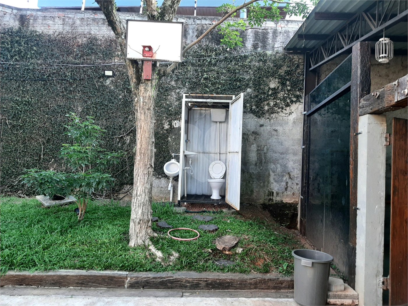Casa Térrea à venda com 3 quartos em Horto Florestal, São Paulo, SP