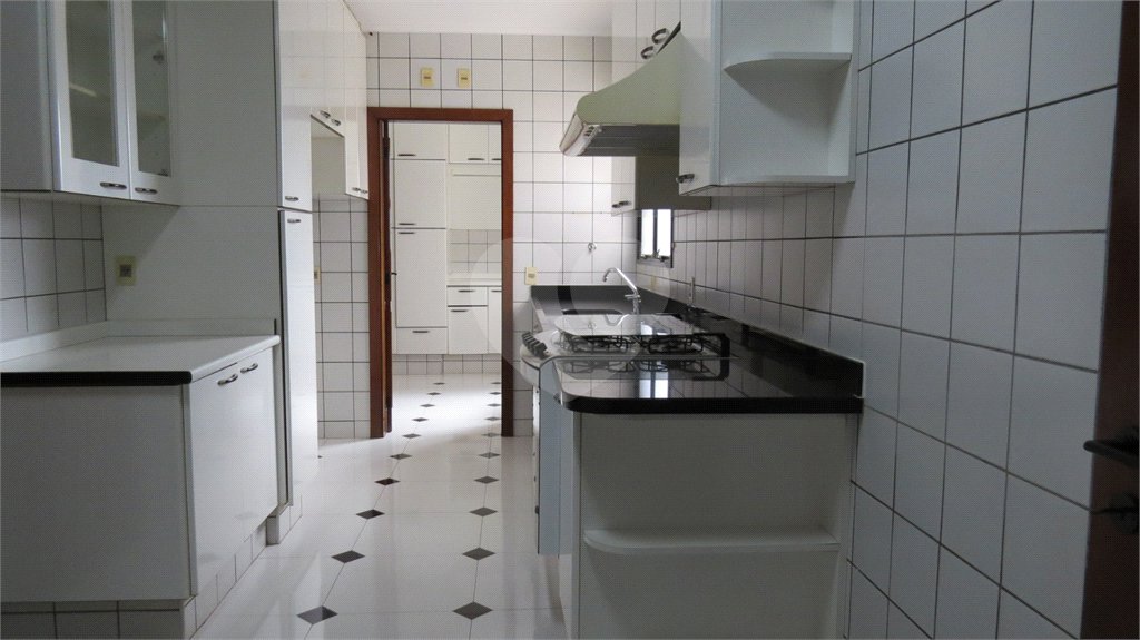 Apartamento à venda com 4 quartos, sendo 2 suítes,  em Cambuí, Campinas, SP