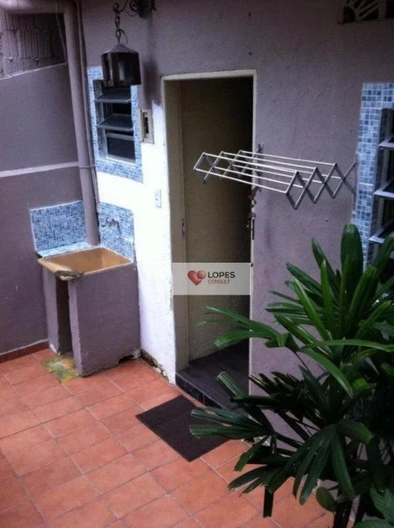 Sobrado à venda com 3 quartos, sendo 1 suíte,  em Jardim das Palmas, São Paulo, SP