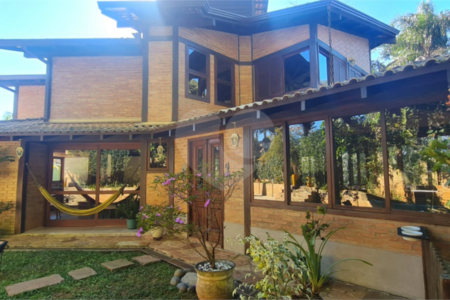 Casa à venda com 4 suítes em Serra da Cantareira, Mairiporã, SP