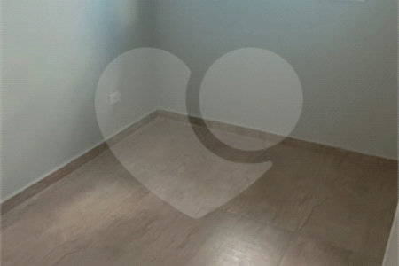Sobrado à venda com 3 quartos, sendo 1 suíte, em Jardim do Estádio, Santo André, SP
