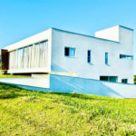Casa à venda com 4 quartos, sendo 3 suítes, no condomínio Village Araçoiaba, Araçoiaba da Serra - SP