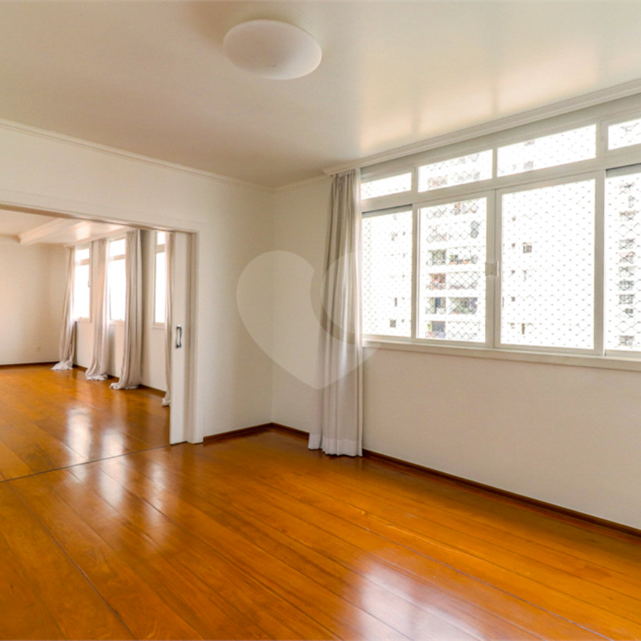 Apartamento à venda com 4 quartos, sendo 1 suíte, em Jardim Paulista, São Paulo, SP