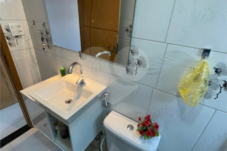 Sobrado à venda com 3 quartos, sendo 1 suíte, em Santíssimo, Rio de Janeiro, RJ