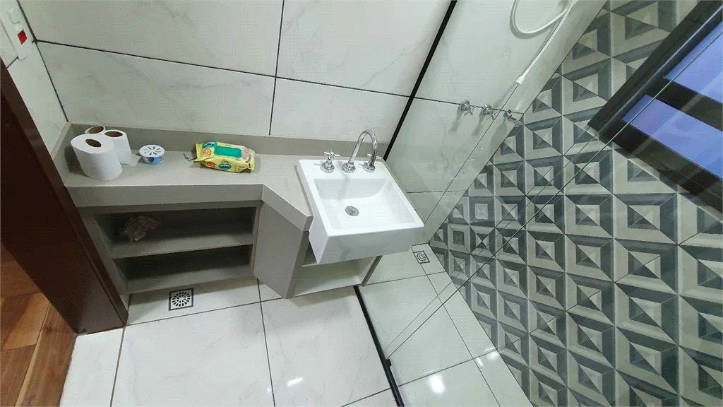 Casa à venda com 3 suítes em Jardim Londrina, São Paulo, SP