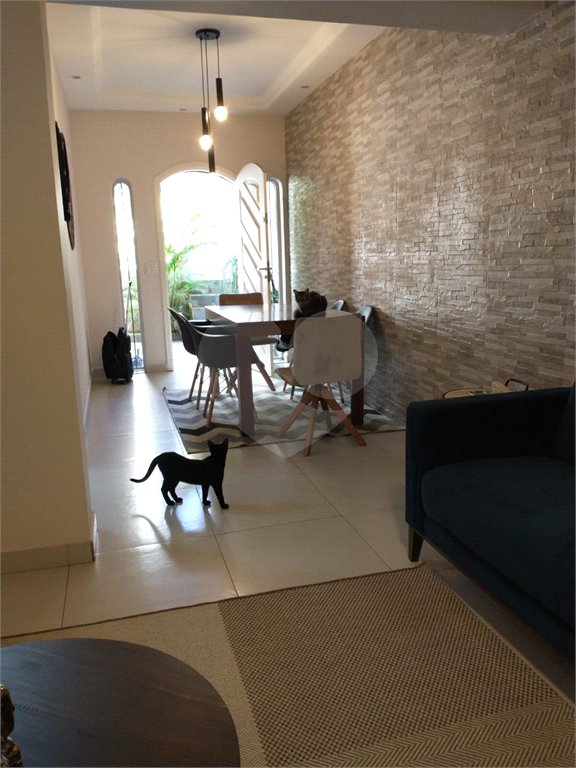 Sobrado à venda com 3 quartos, sendo 1 suíte, em Vila Ipojuca, São Paulo, SP