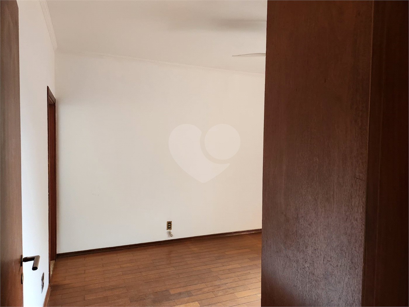 Casa à venda com 3 quartos, sendo 1 suíte, em Jardim Morumbi, Araraquara, SP