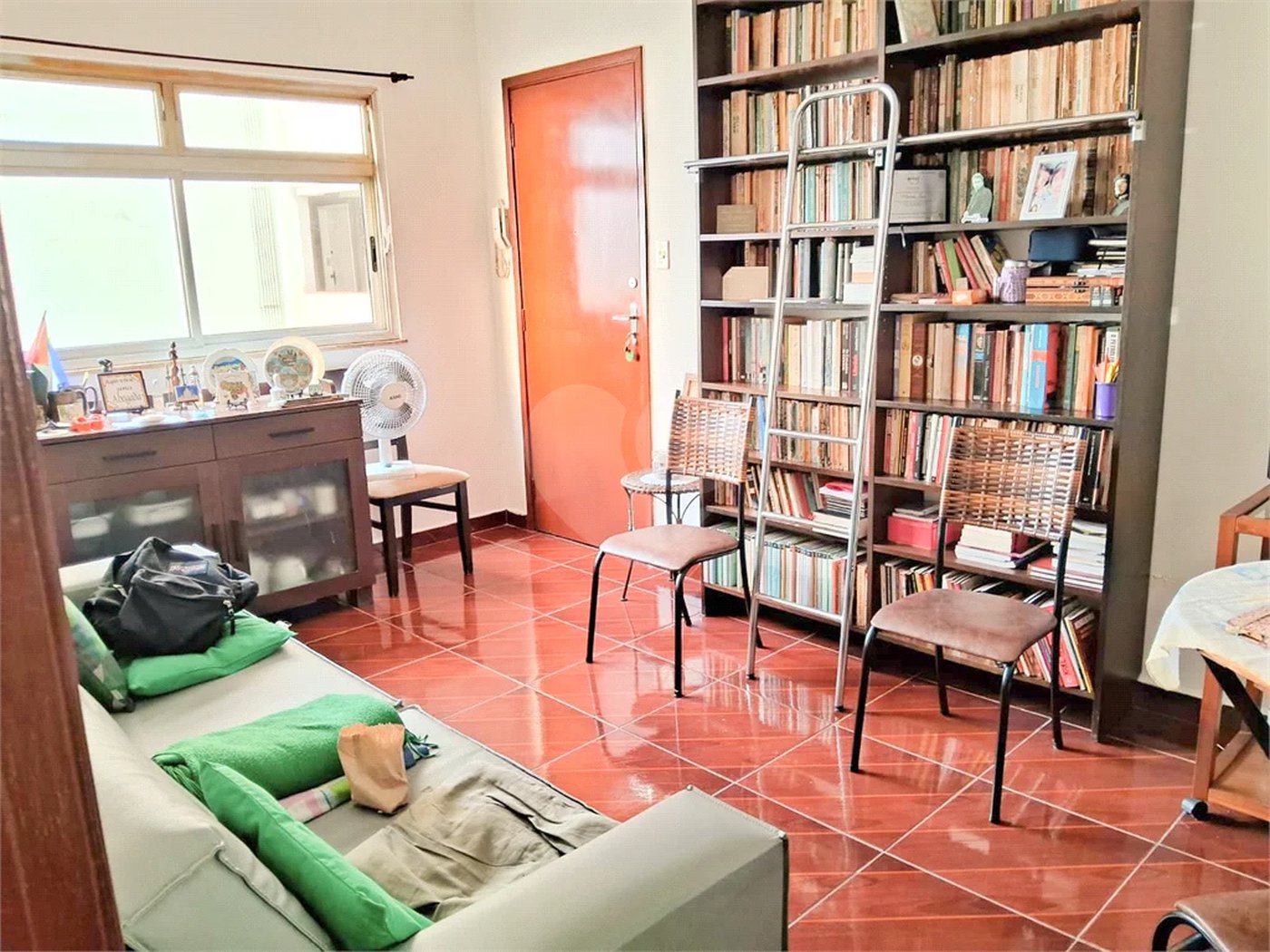 Apartamento na Vila Buarque com 2 quartos, 1 banheiro, sem garagem