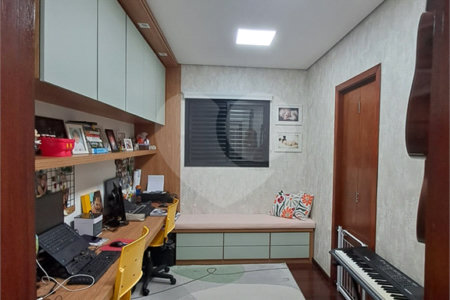 Apartamento à venda com 3 quartos, sendo 1 suíte, em Nova Petrópolis, São Bernardo do Campo, SP