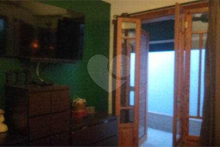 Casa à venda com 3 quartos, sendo 2 suítes, em Vila Mariana, São Paulo, SP