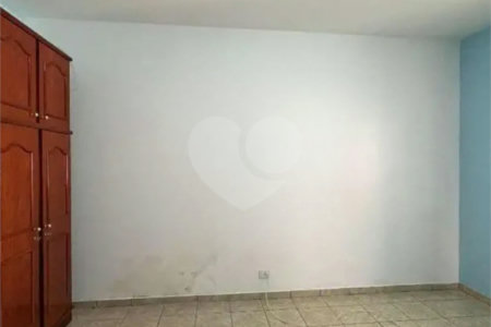 Casa à venda com 3 quartos em Vila dos Remédios, São Paulo, SP