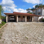 Casa à venda com 5 quartos, sendo 3 suítes, em Vila Santista, Atibaia, SP