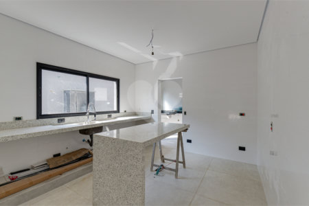 Casa à venda com 4 suítes no condomínio Reserva Robélia, São Paulo - SP