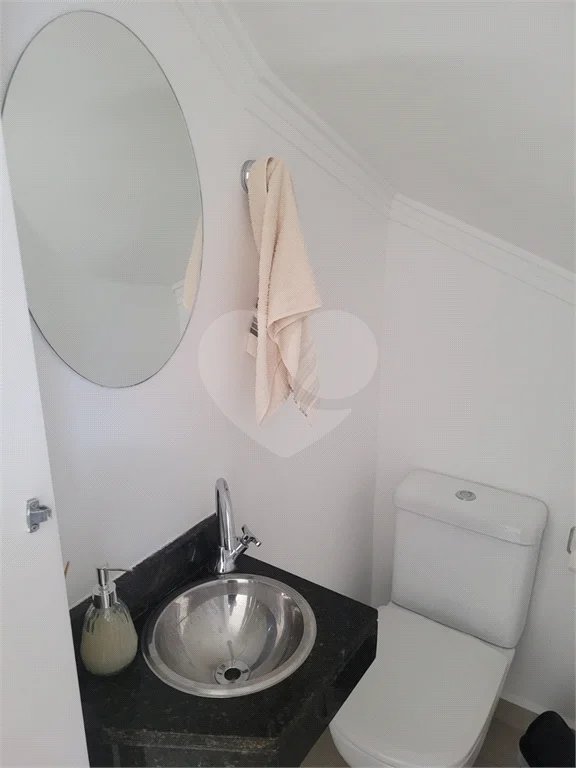 Casa à venda com 3 quartos, sendo 1 suíte, no condomínio Residencial Isabel, São Paulo - SP