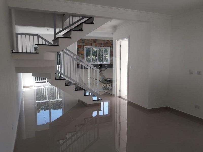 Sobrado à venda com 3 quartos, sendo 1 suíte, em Villa Verde, Franco da Rocha, SP