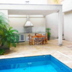 Sobrado à venda com 4 quartos, sendo 2 suítes, em Jardim Marajoara, São Paulo, SP