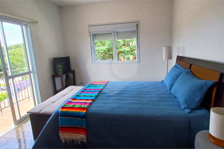 Casa à venda com 3 quartos, sendo 2 suítes, no condomínio Altos de São Roque, São Roque - SP