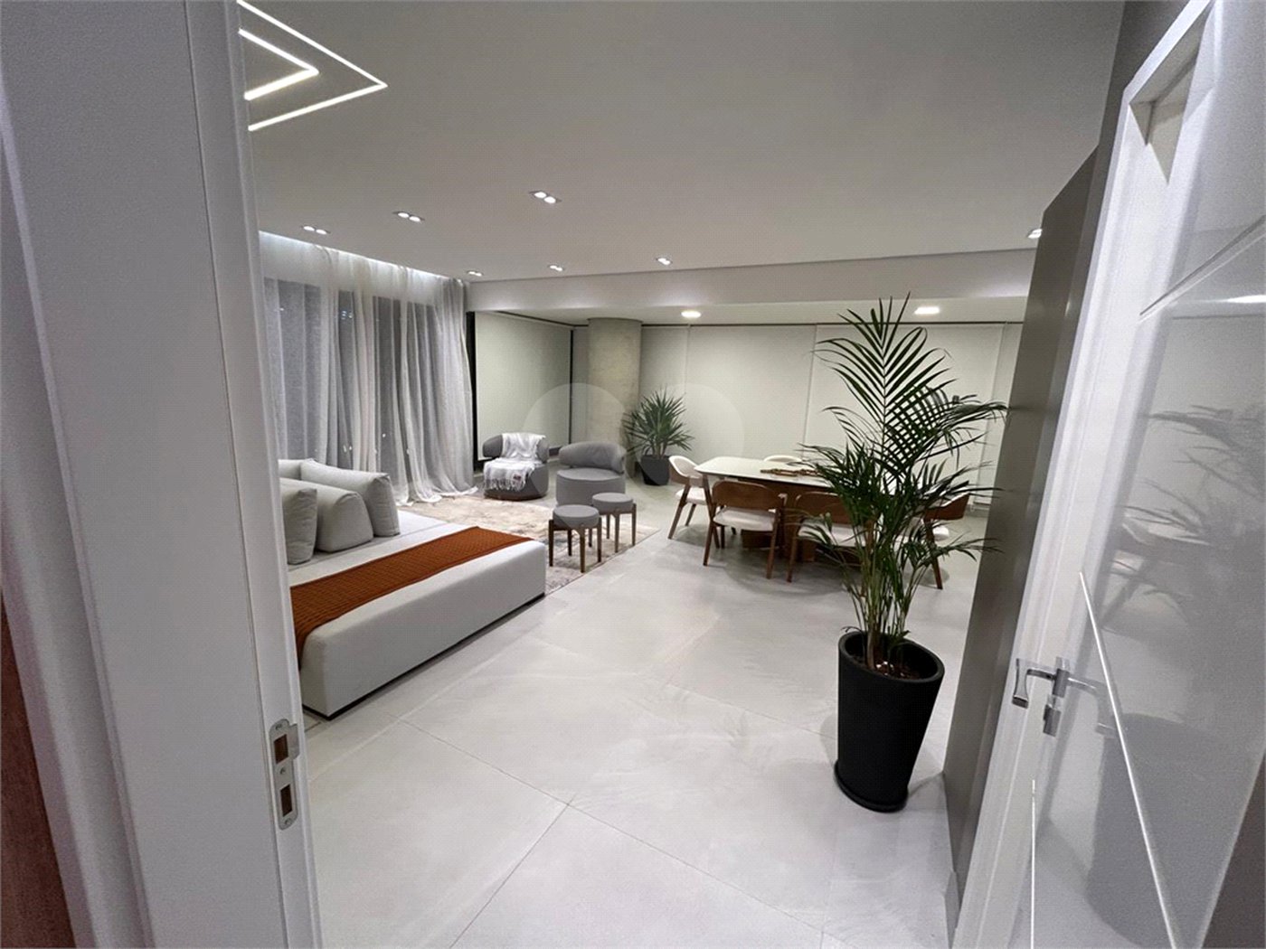 Apartamento à venda com 3 suítes em Jardim Faculdade, Sorocaba, SP