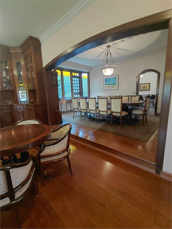 Casa à venda com 4 suítes no condomínio Ville Bourghese, São Paulo - SP
