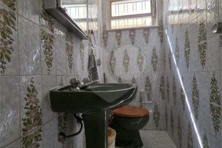 Sobrado à venda com 4 quartos, sendo 1 suíte,  em Santa Teresinha, São Paulo, SP