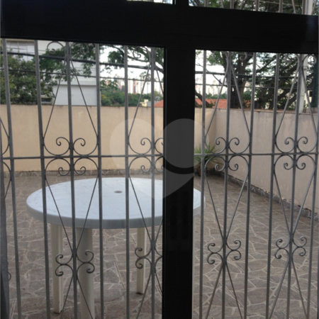 Sobrado à venda com 4 quartos, sendo 1 suíte, em Jardim Celeste, São Paulo, SP