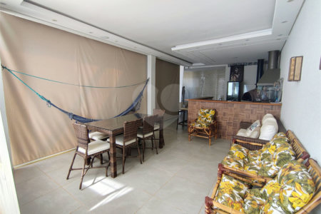 Casa à venda com 3 quartos, sendo 1 suíte,  em Horto Santo Antonio, Jundiaí, SP
